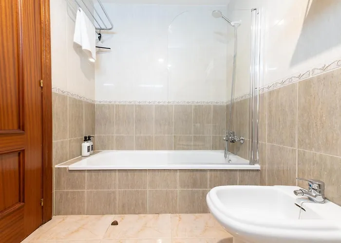 Apartment Olas - Coastal Escape With Charm & Comfort