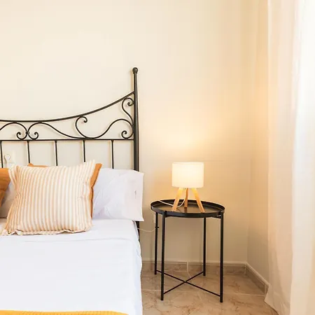 Apartment Olas - Coastal Escape With Charm & Comfort