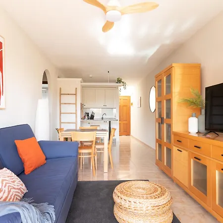 Apartment Olas - Coastal Escape With Charm & Comfort