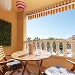 Olas - Coastal Escape With Charm & Comfort