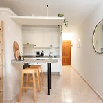 Olas - Coastal Escape With Charm & Comfort * אל מדאנו