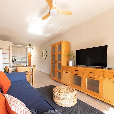 Olas - Coastal Escape With Charm & Comfort Lejlighed *