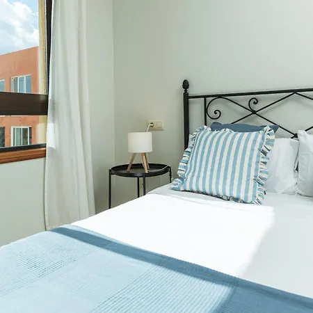 Olas - Coastal Escape With Charm & Comfort דירה *