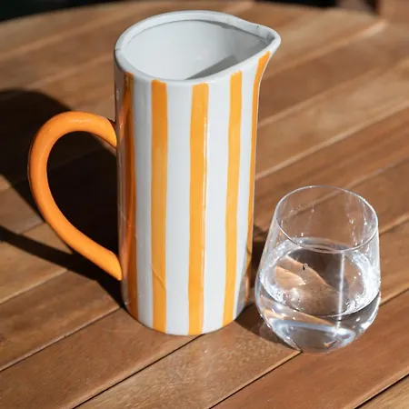 Olas - Coastal Escape With Charm & Comfort *