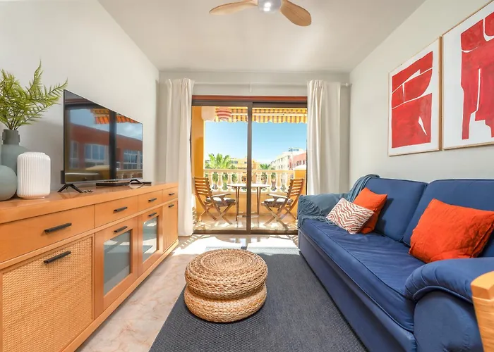 Olas - Coastal Escape With Charm & Comfort *