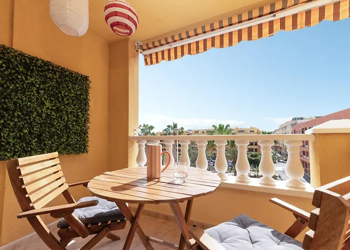 Olas - Coastal Escape With Charm & Comfort