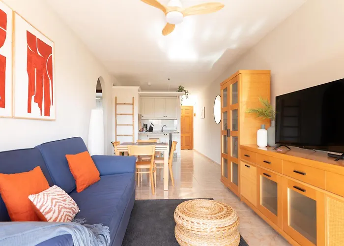 Apartment Olas - Coastal Escape With Charm & Comfort